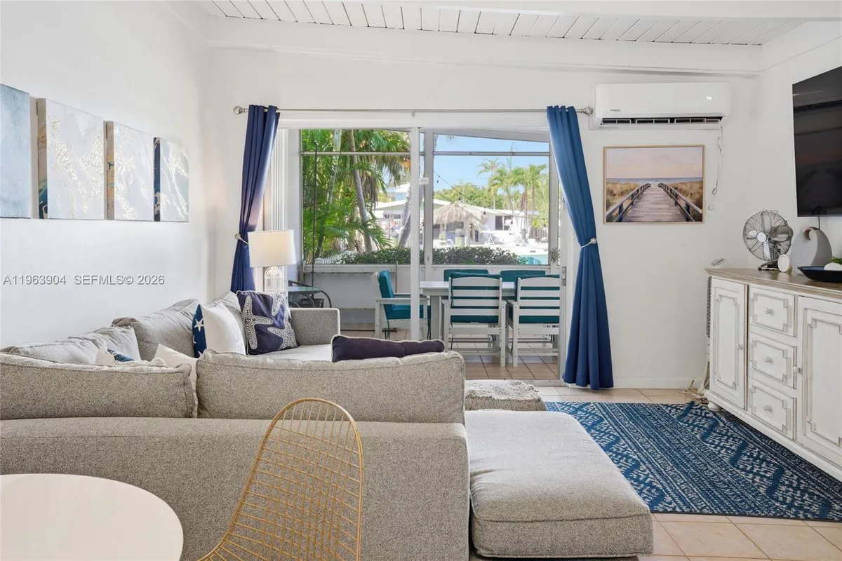 151 10th St, Marathon FL 33051