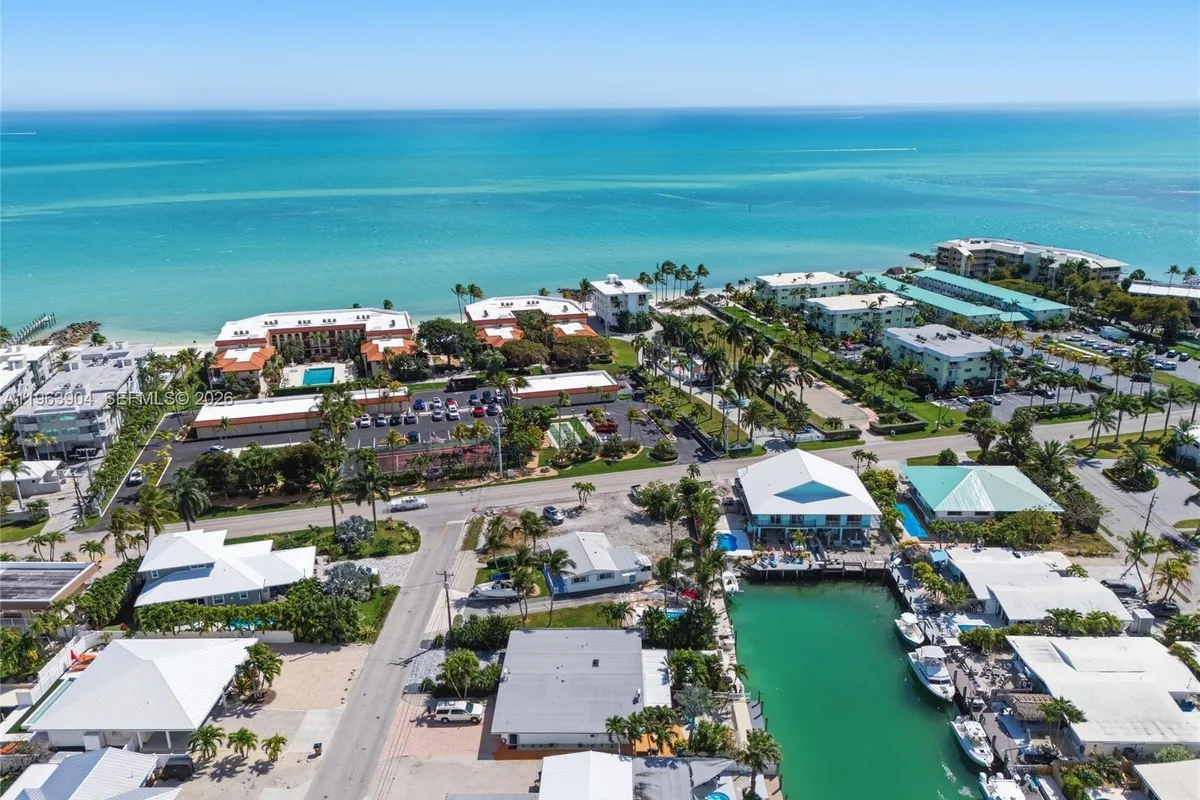 151 10th St, Marathon FL 33051