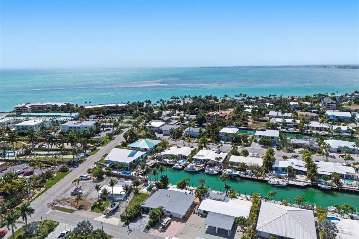 151 10th St, Marathon FL 33051