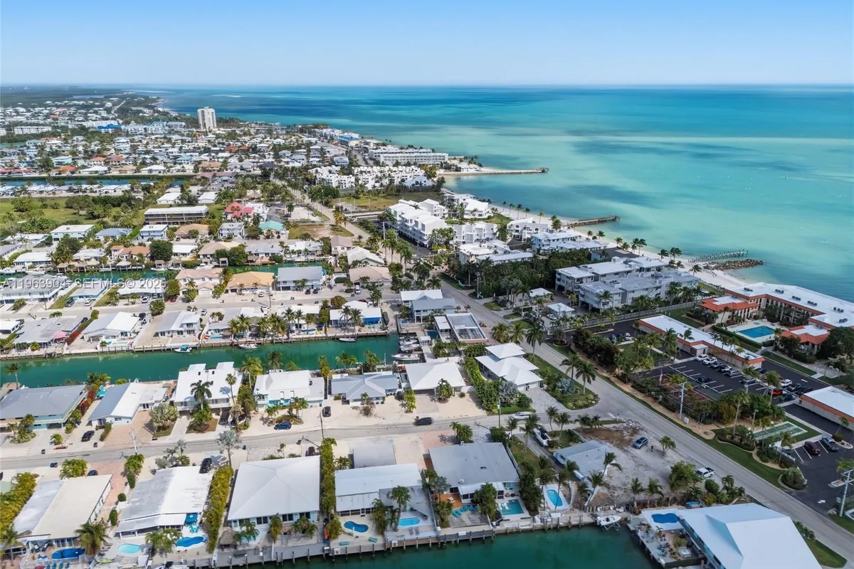 151 10th St, Marathon FL 33051