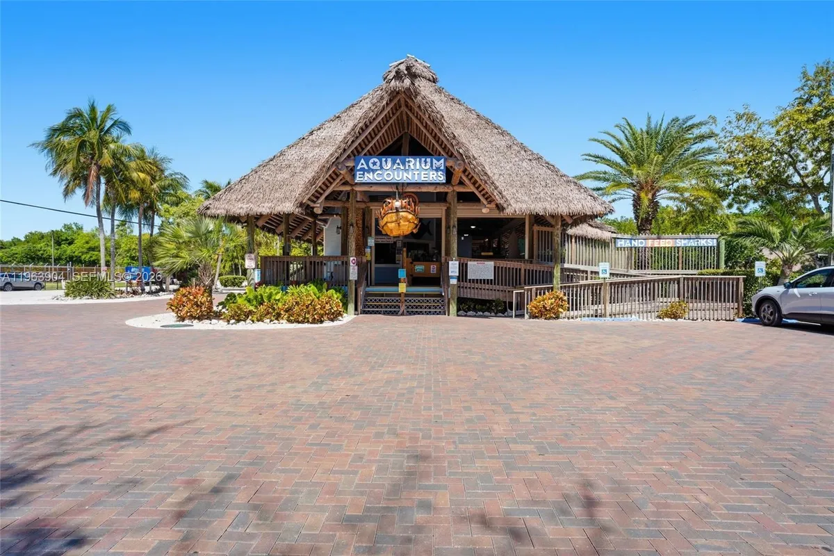 151 10th St, Marathon FL 33051