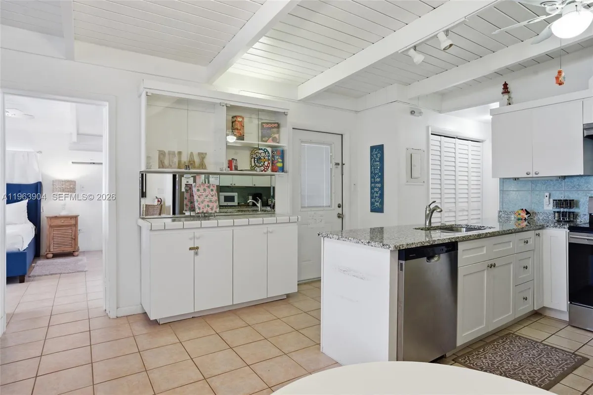 151 10th St, Marathon FL 33051