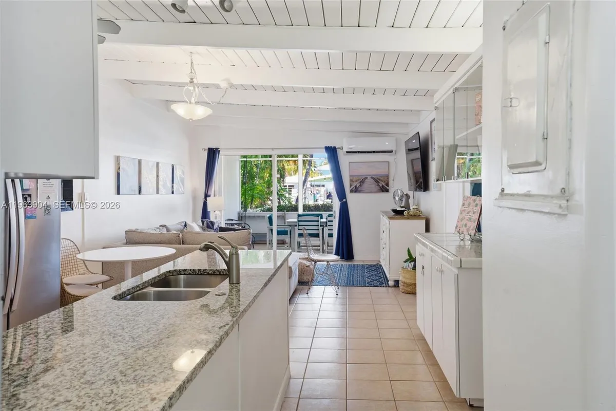 151 10th St, Marathon FL 33051