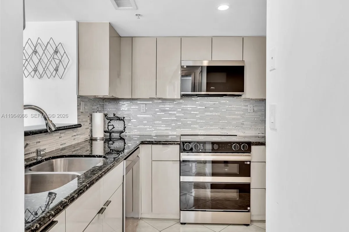 650 West Ave # 1605, Miami Beach FL 33139