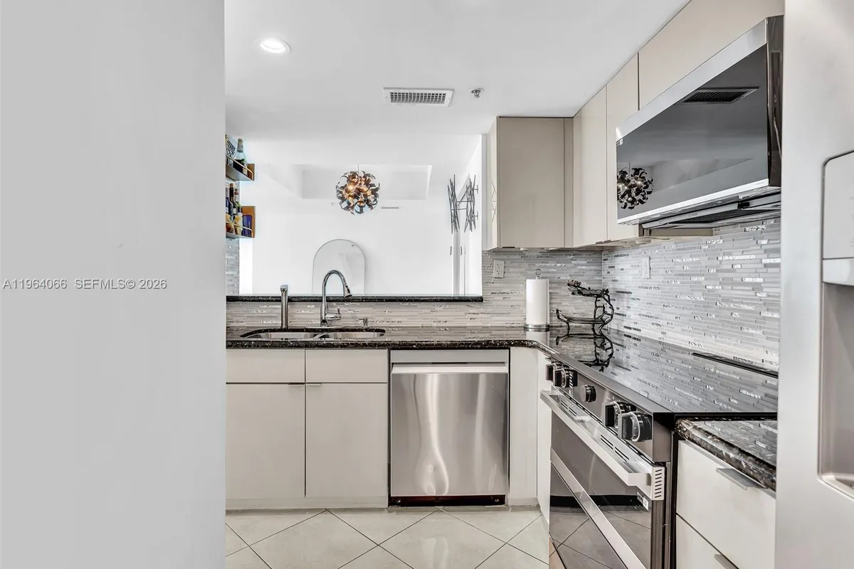 650 West Ave # 1605, Miami Beach FL 33139