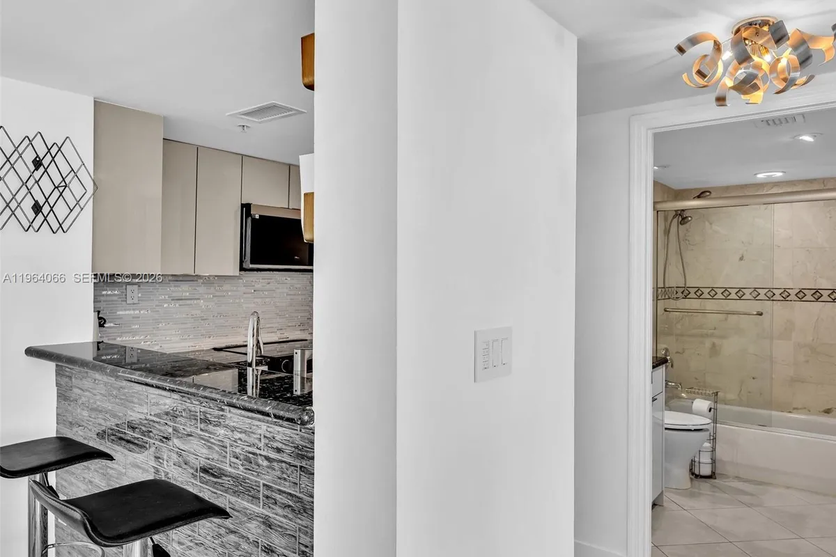 650 West Ave # 1605, Miami Beach FL 33139