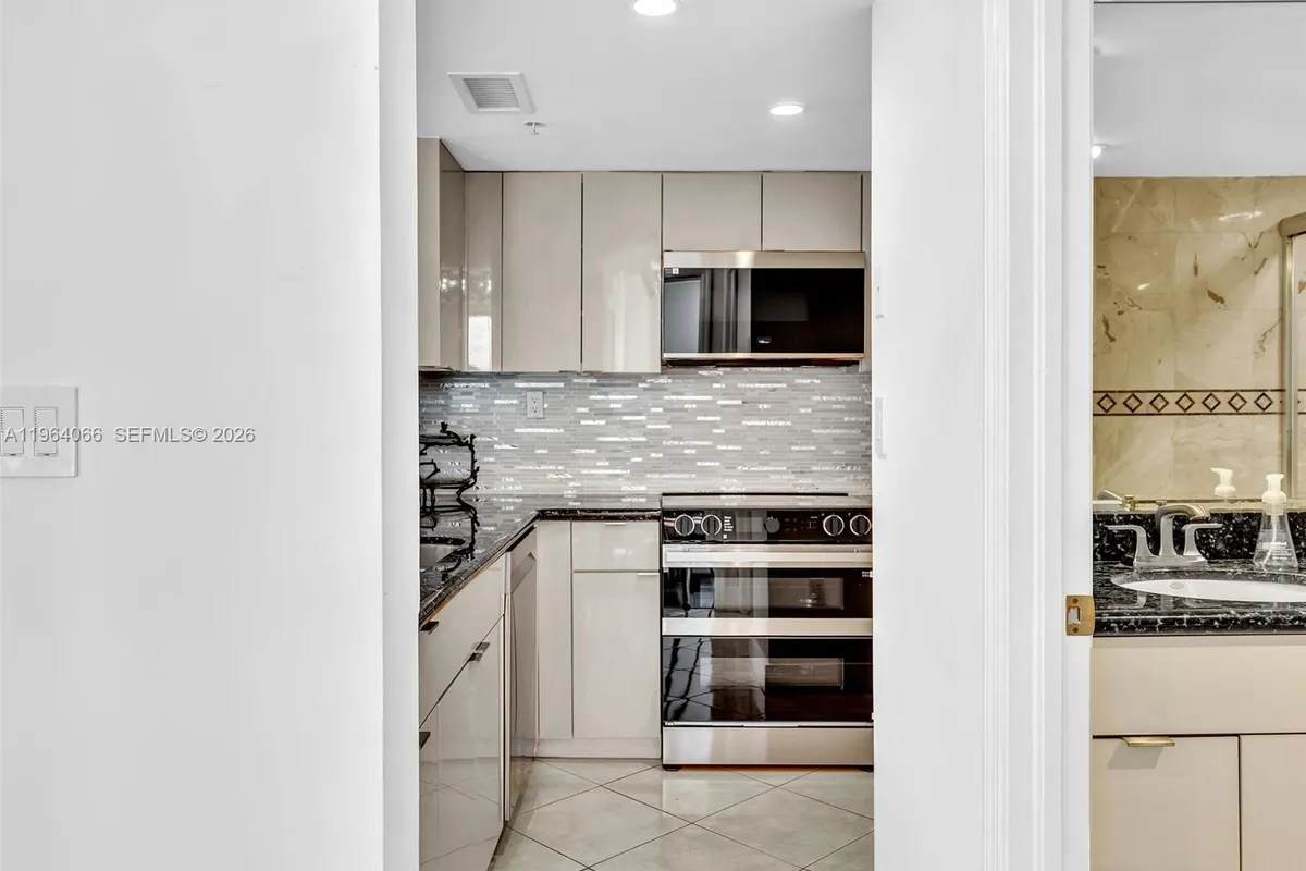 650 West Ave # 1605, Miami Beach FL 33139