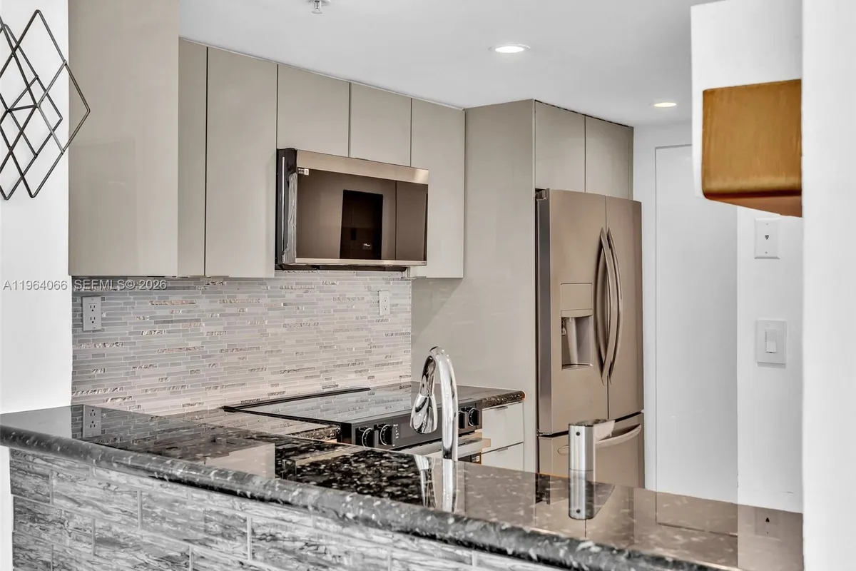 650 West Ave # 1605, Miami Beach FL 33139