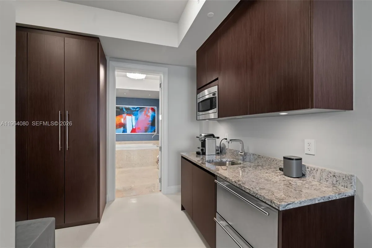 9703 Collins Ave # 2515, Bal Harbour FL 33154