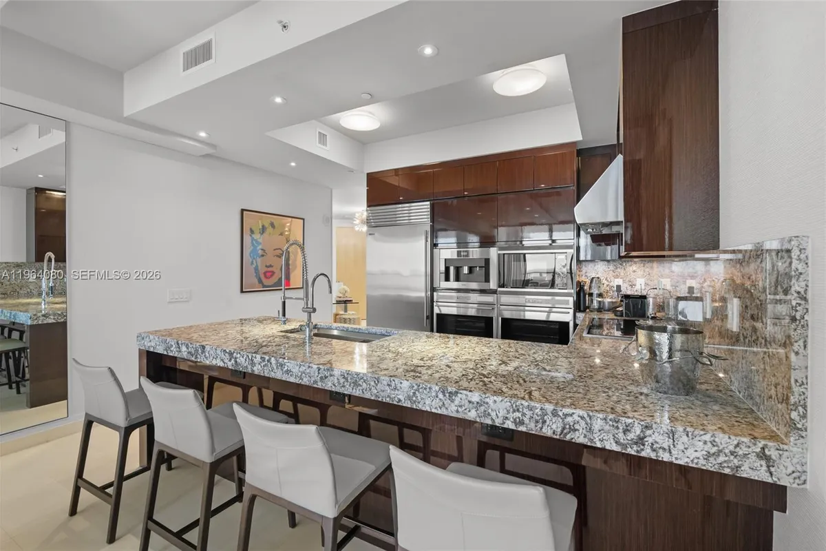 9703 Collins Ave # 2515, Bal Harbour FL 33154