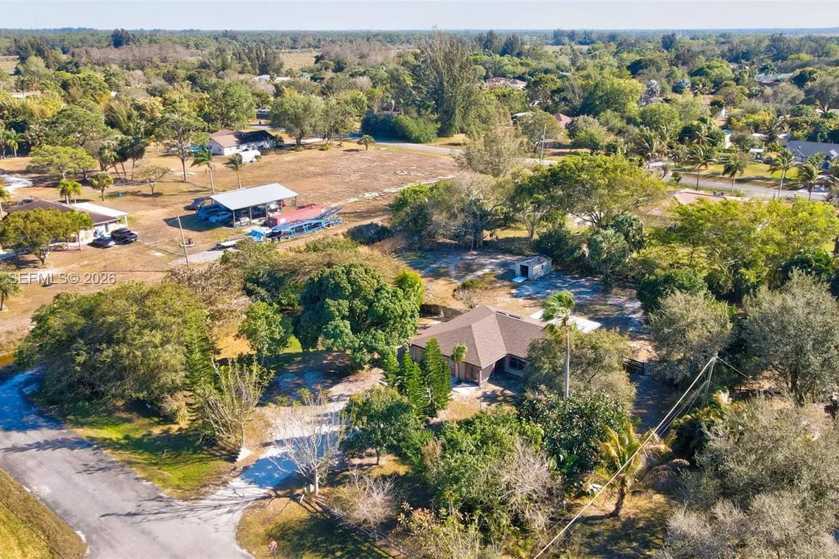 16244 E Grand National Dr, Loxahatchee FL 33470