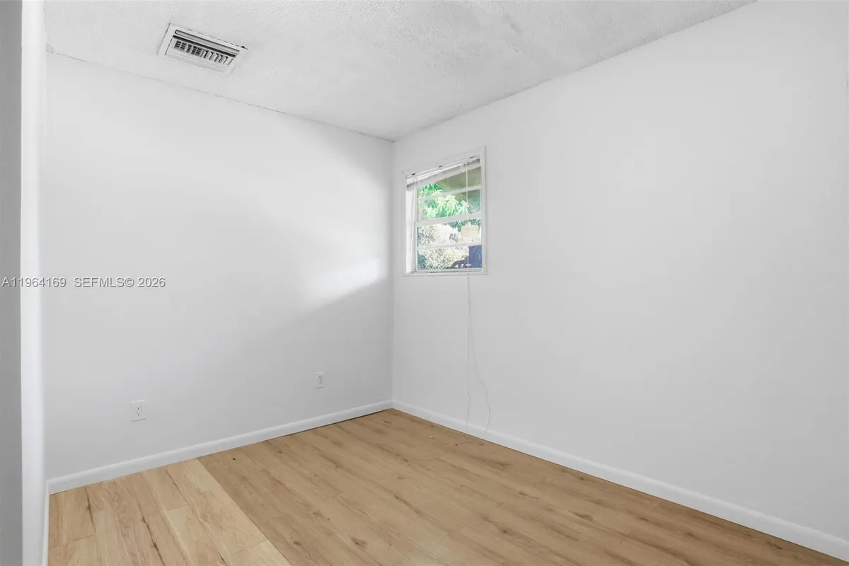 16244 E Grand National Dr, Loxahatchee FL 33470