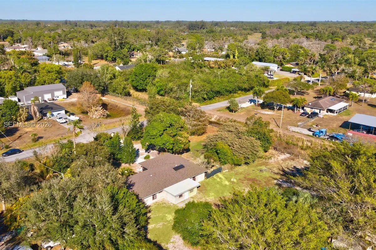 16244 E Grand National Dr, Loxahatchee FL 33470