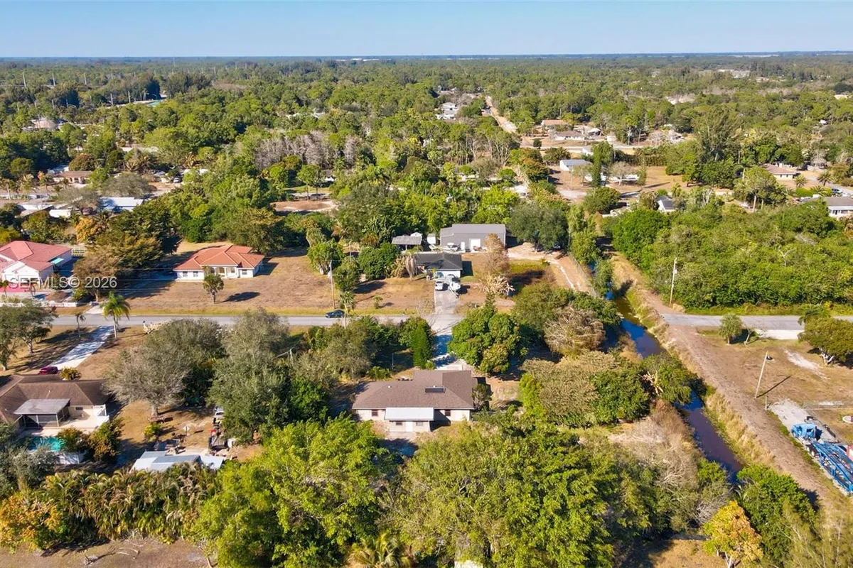 16244 E Grand National Dr, Loxahatchee FL 33470