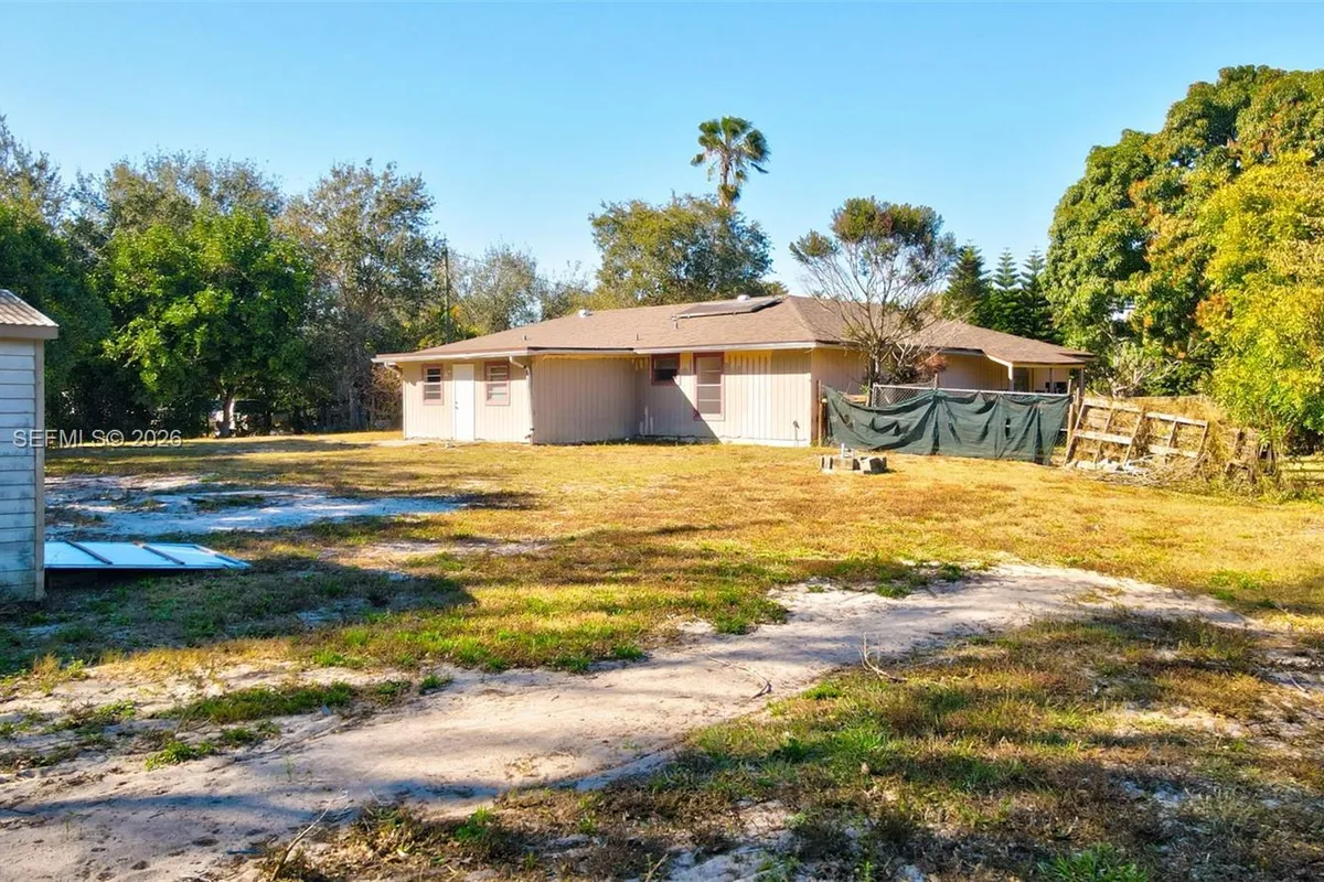 16244 E Grand National Dr, Loxahatchee FL 33470