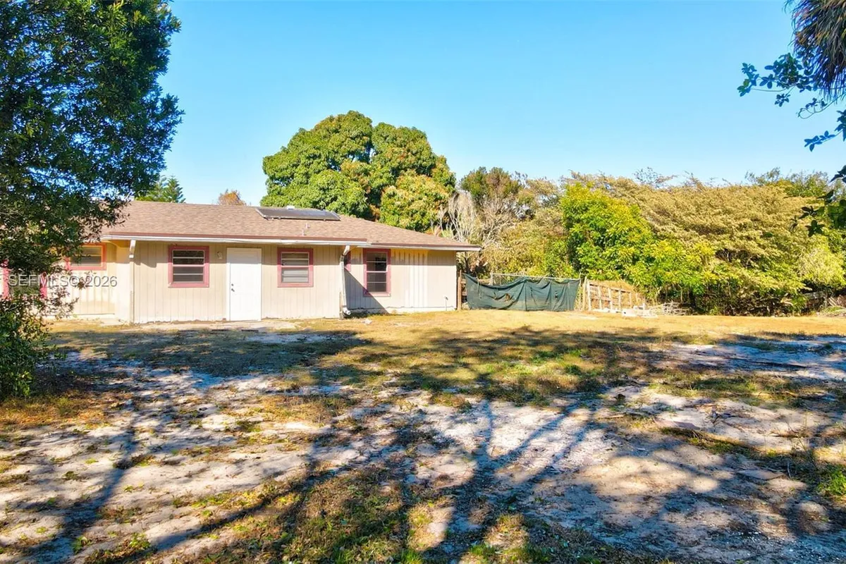 16244 E Grand National Dr, Loxahatchee FL 33470