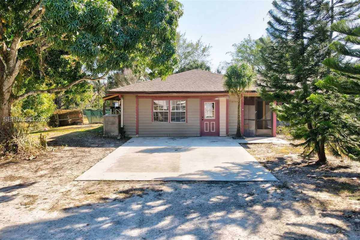 16244 E Grand National Dr, Loxahatchee FL 33470