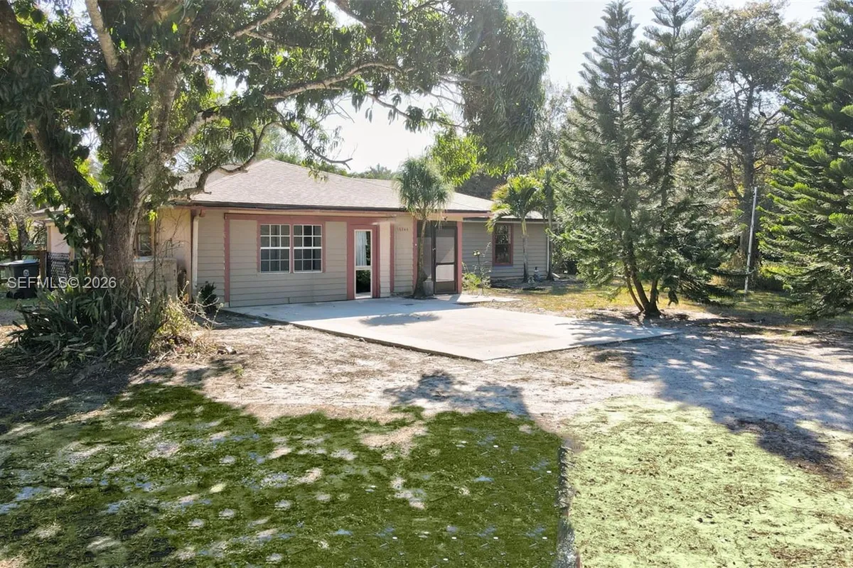 16244 E Grand National Dr, Loxahatchee FL 33470