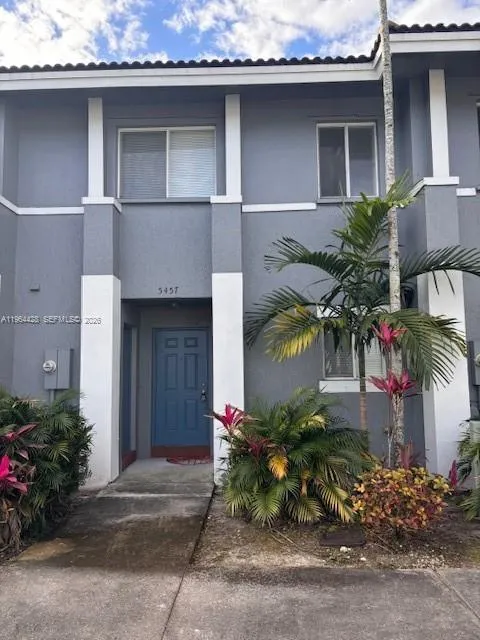 5457 SW 41st St, Pembroke Park FL 33023