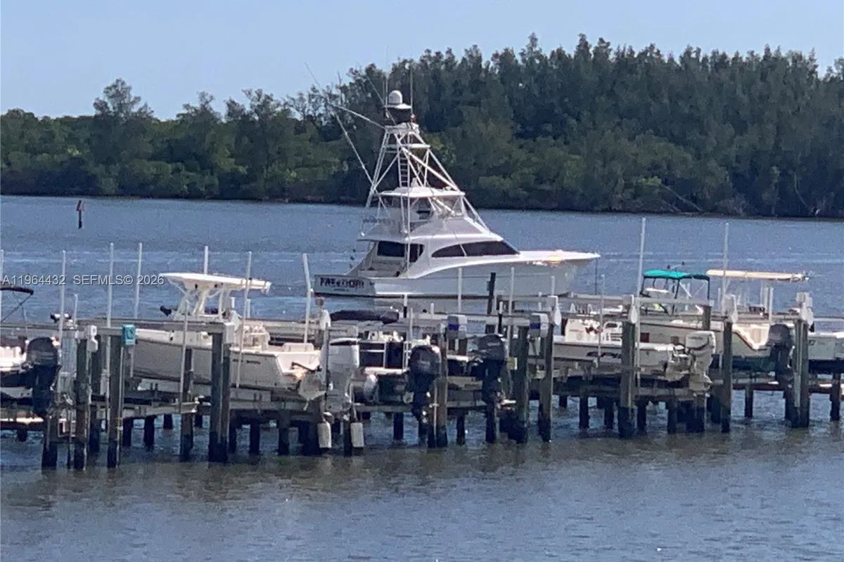6062 SE Landing Way # 10, Stuart FL 34997