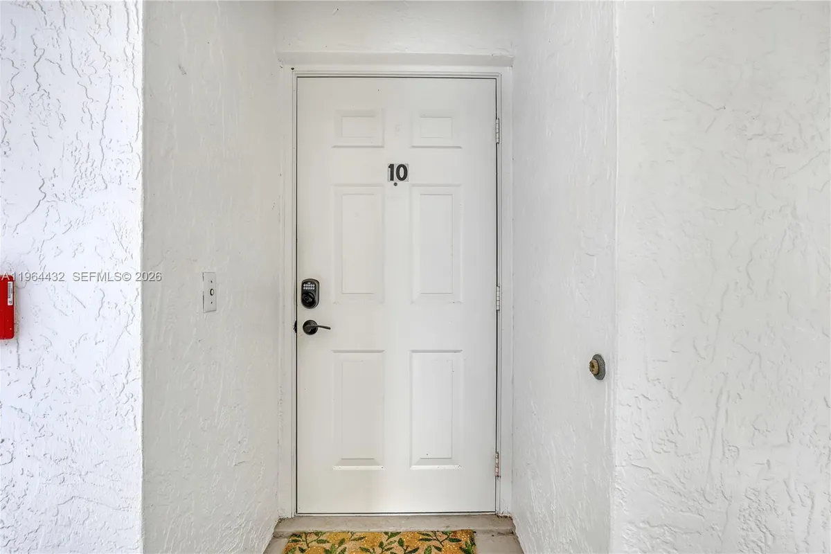 6062 SE Landing Way # 10, Stuart FL 34997