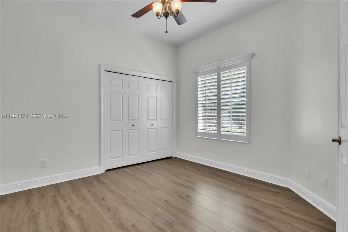 837 Vistana Circle, Naples FL 34119