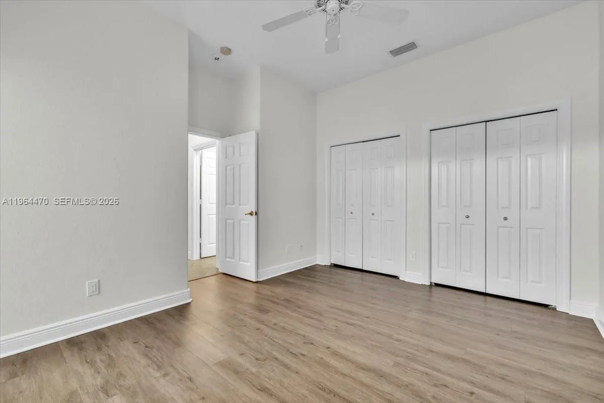 837 Vistana Circle, Naples FL 34119