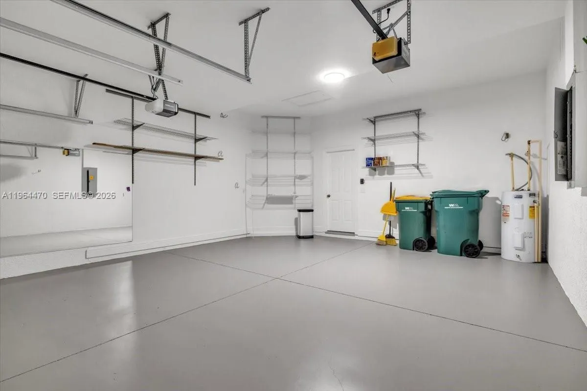 837 Vistana Circle, Naples FL 34119