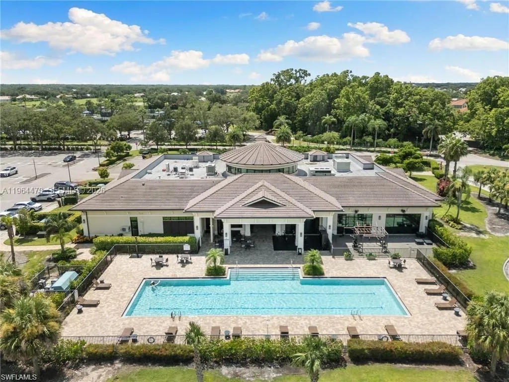 837 Vistana Circle, Naples FL 34119