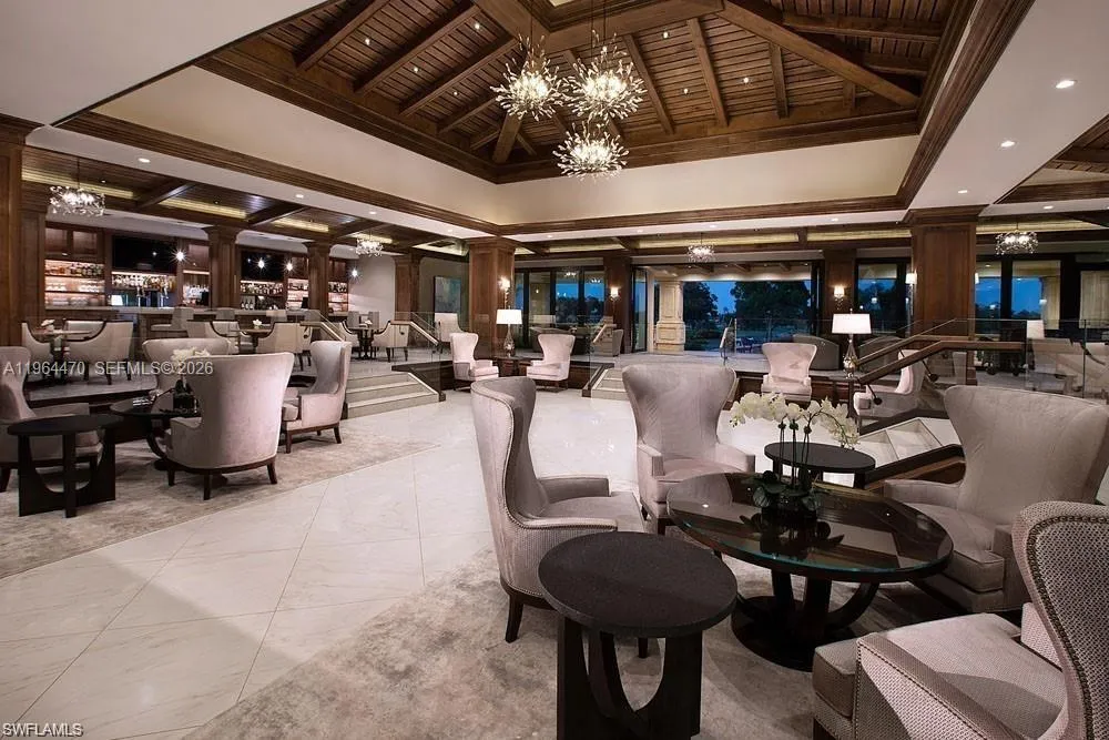 837 Vistana Circle, Naples FL 34119