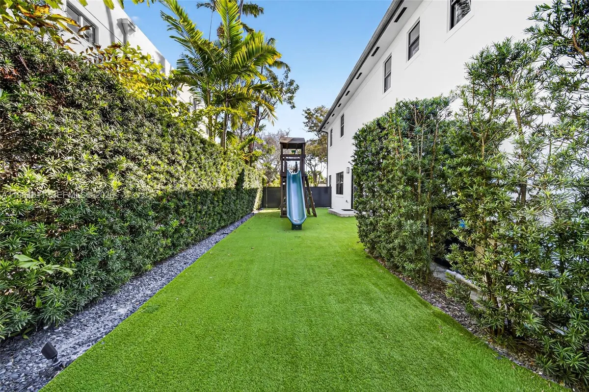 7500 SW 55th Ave, Miami FL 33143