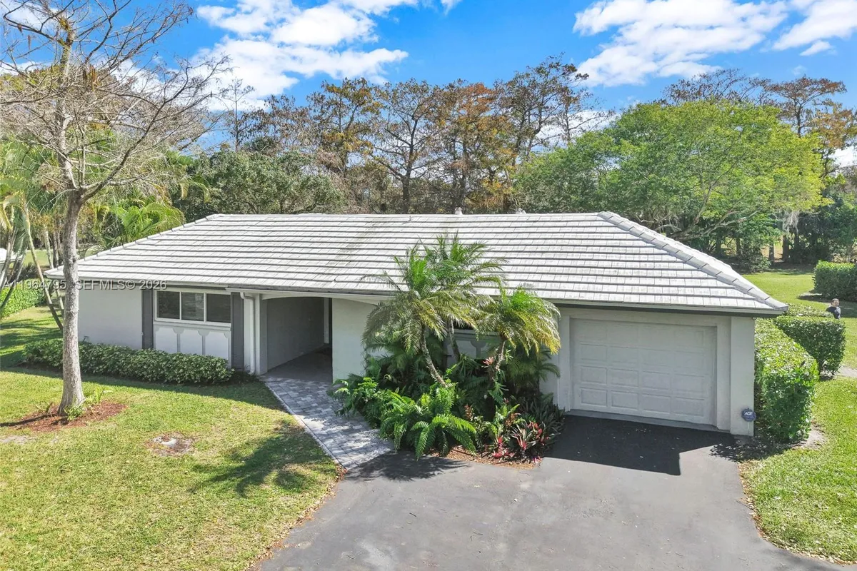 820 E Cypress Ln # 38, Pompano Beach FL 33069