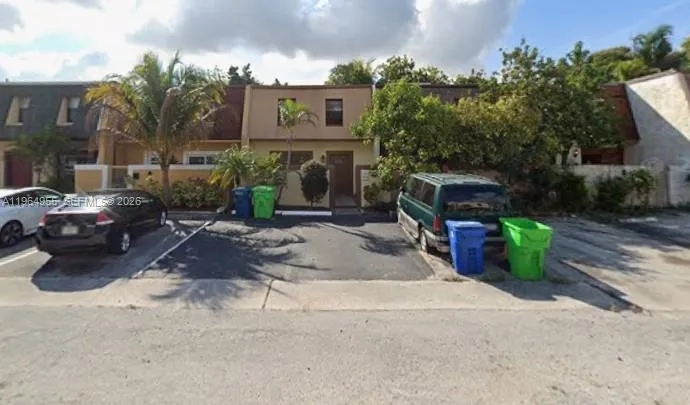 5966 NW 24th Ct, Sunrise FL 33313