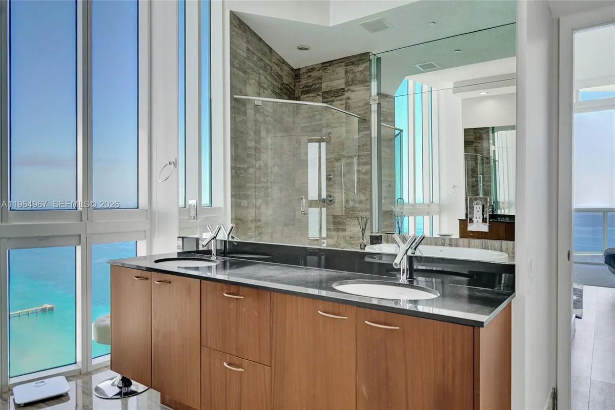 15901 Collins Ave # 4301, Sunny Isles Beach FL 33160