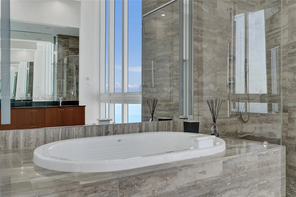 15901 Collins Ave # 4301, Sunny Isles Beach FL 33160