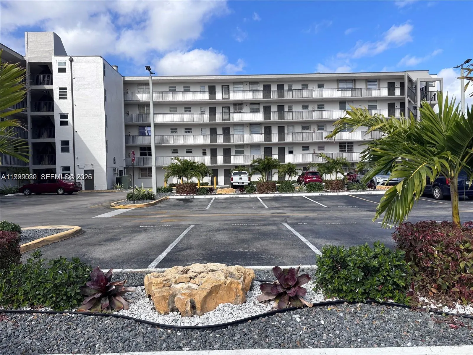 14180 SW 84th St # G, Miami FL 33183