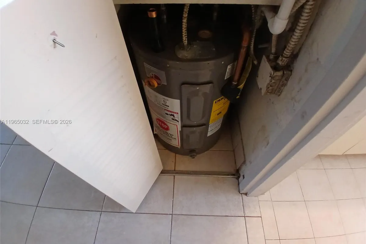 14180 SW 84th St # G, Miami FL 33183