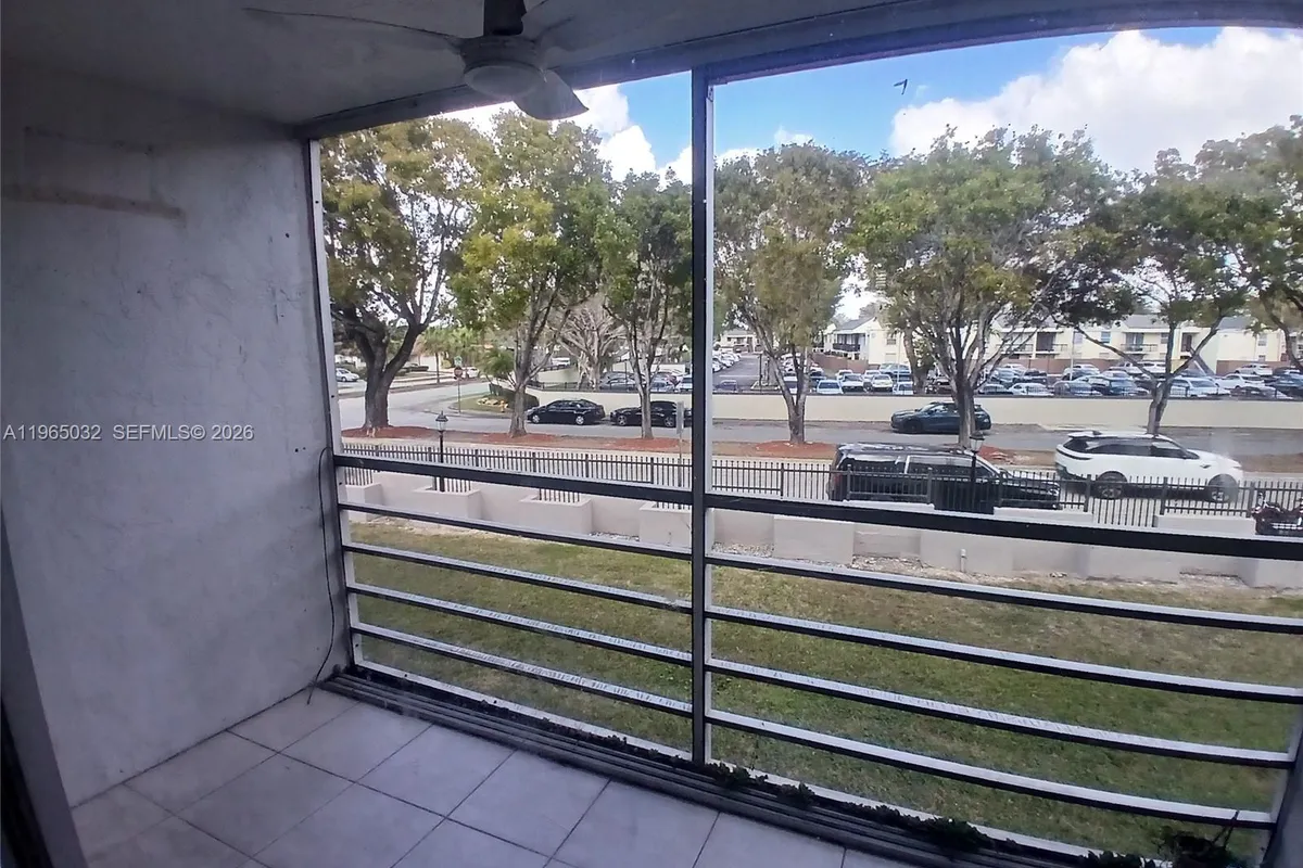 14180 SW 84th St # G, Miami FL 33183