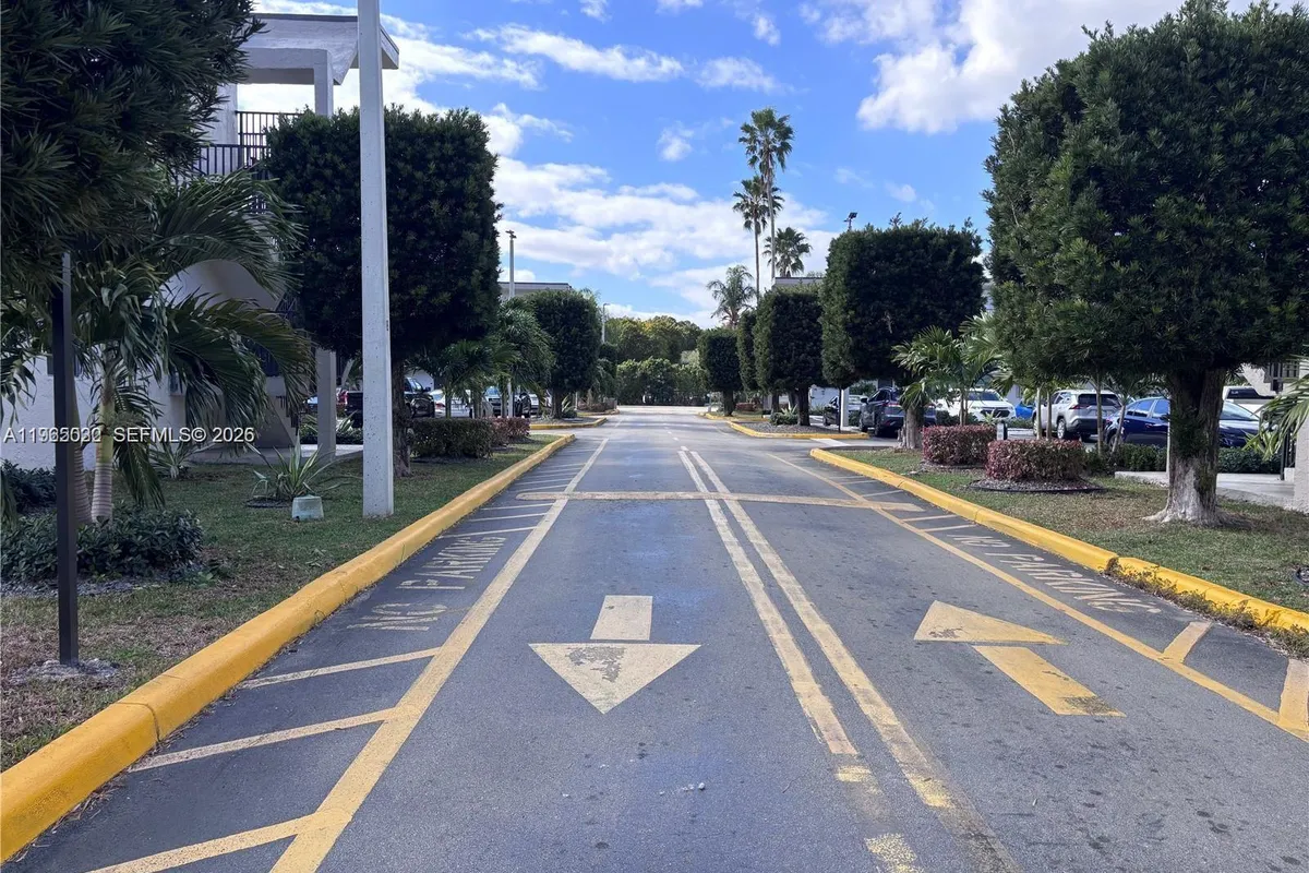 14180 SW 84th St # G, Miami FL 33183