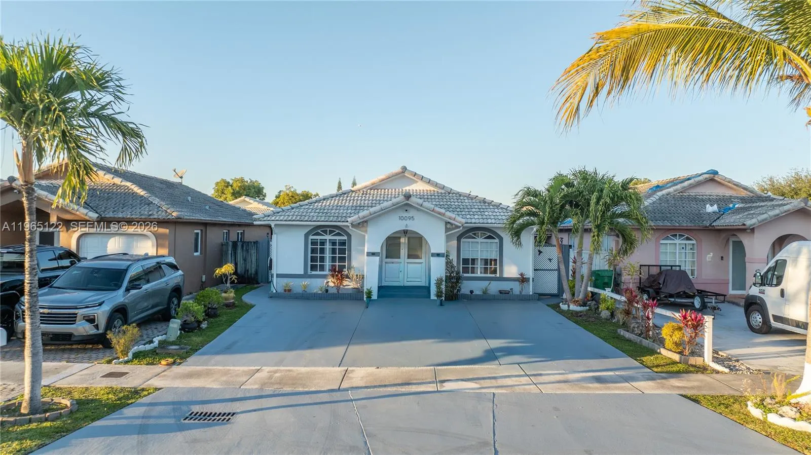 3 bedroom 2 bath for sale at 10095 NW 127th St, Hialeah Gardens FL 33018