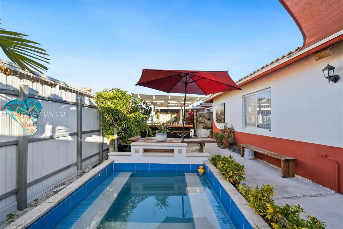 10095 NW 127th St, Hialeah Gardens FL 33018