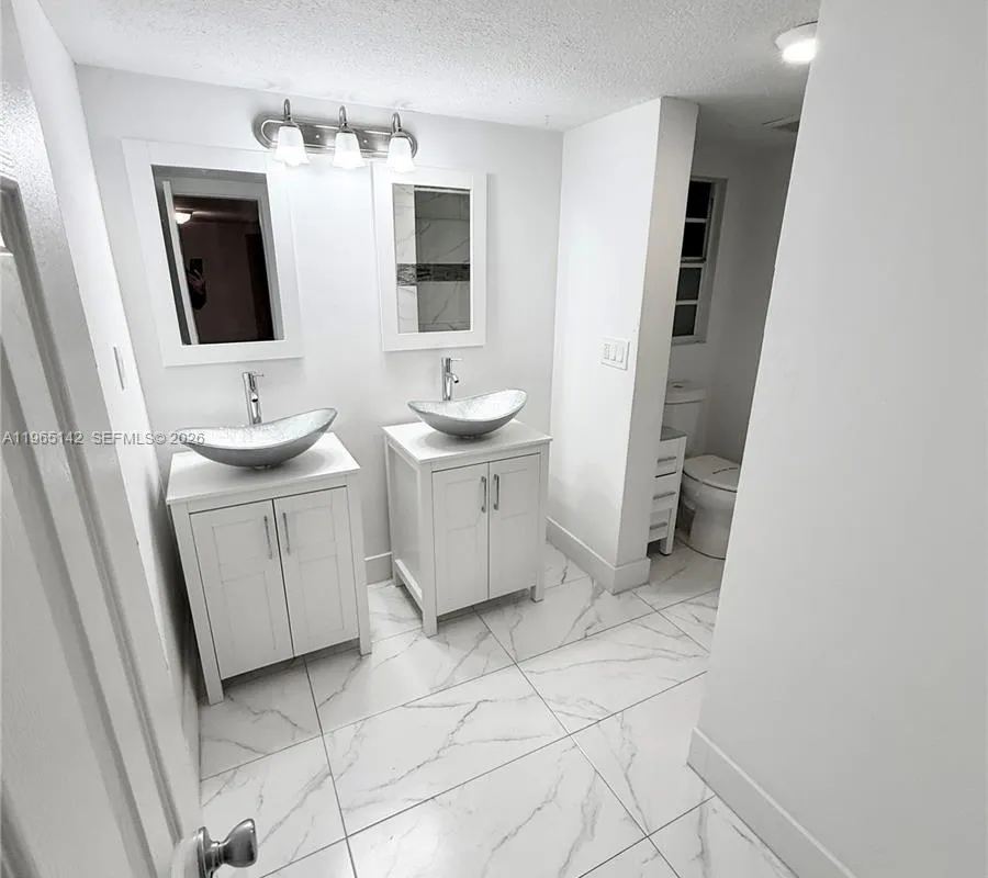 1621 SW 117th Ave, Davie FL 33325