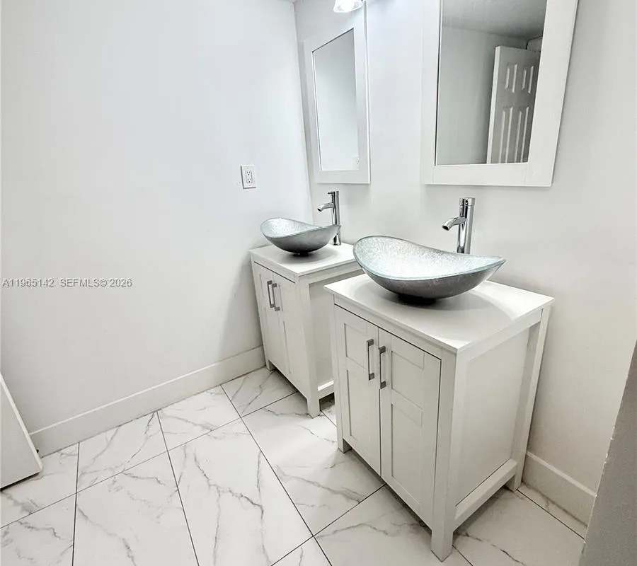 1621 SW 117th Ave, Davie FL 33325