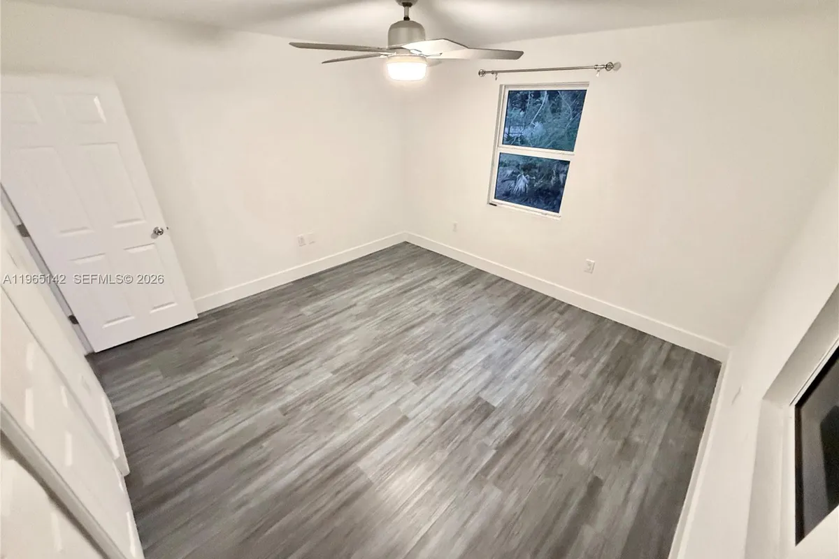 1621 SW 117th Ave, Davie FL 33325