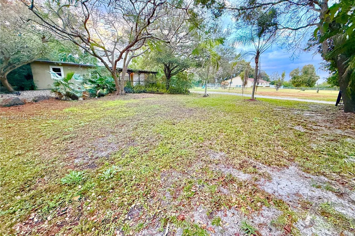 1621 SW 117th Ave, Davie FL 33325