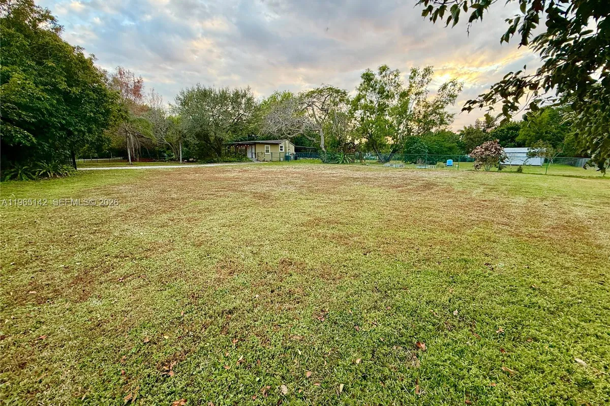 1621 SW 117th Ave, Davie FL 33325