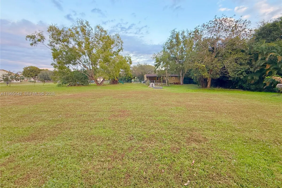 1621 SW 117th Ave, Davie FL 33325