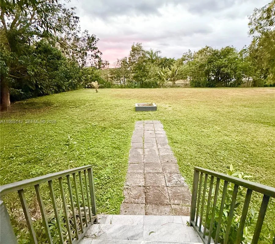 1621 SW 117th Ave, Davie FL 33325