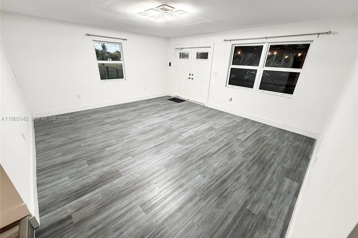 1621 SW 117th Ave, Davie FL 33325