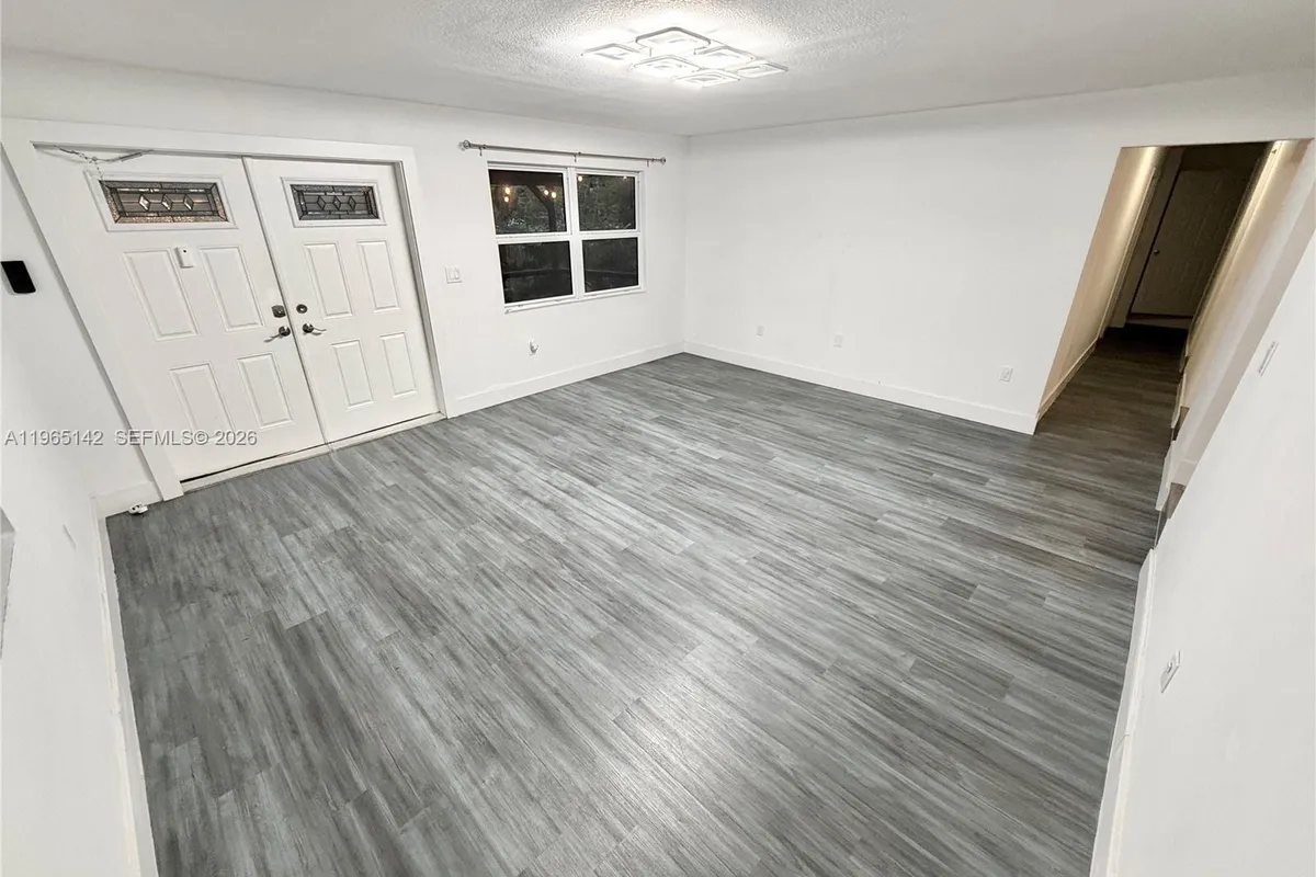 1621 SW 117th Ave, Davie FL 33325